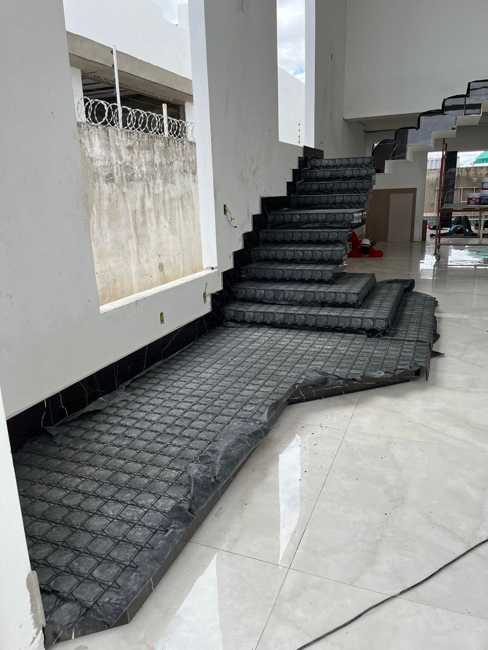 Proteção de piso em escada e hall — Protege Piso Boa Vista